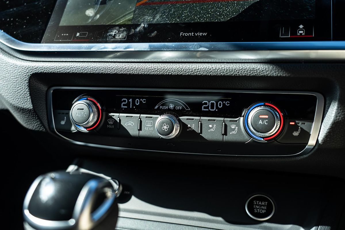 2025 Audi Q3 40 TFSI S line F3