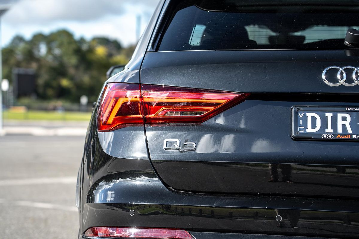 2025 Audi Q3 40 TFSI S line F3