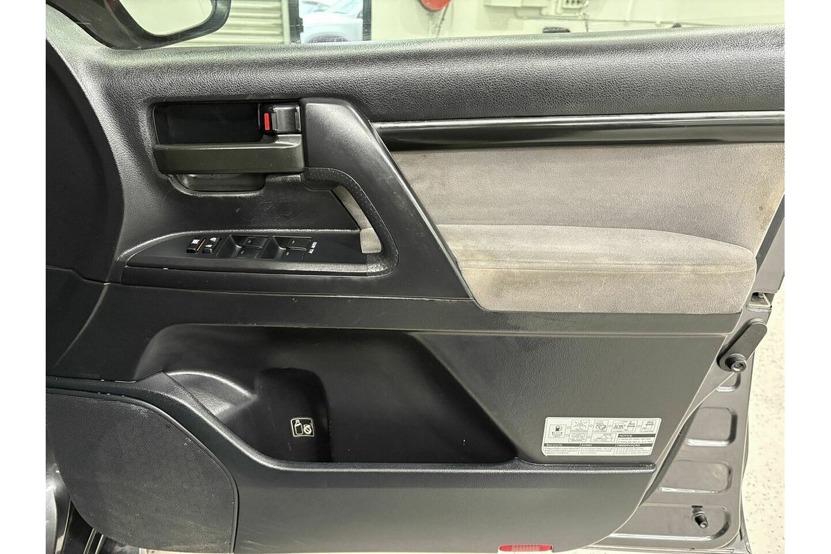 2011 Toyota Landcruiser Altitude VDJ200R