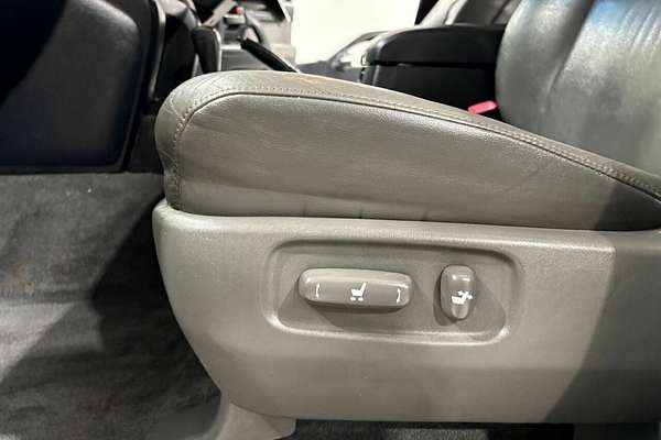 2011 Toyota Landcruiser Altitude VDJ200R