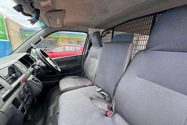 2005 Toyota Hiace  TRH201R LWB