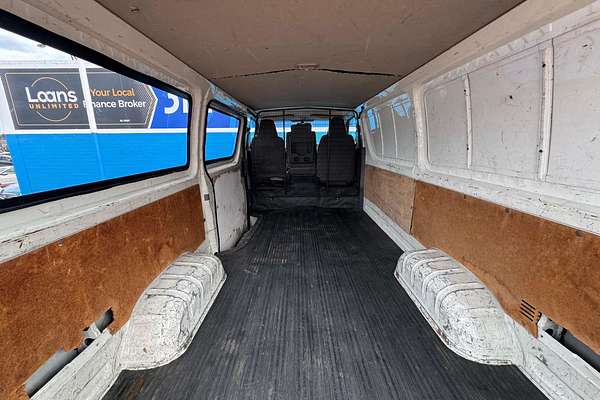 2005 Toyota Hiace  TRH201R LWB