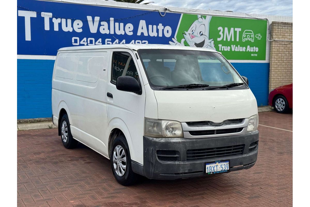 2005 Toyota Hiace  TRH201R LWB