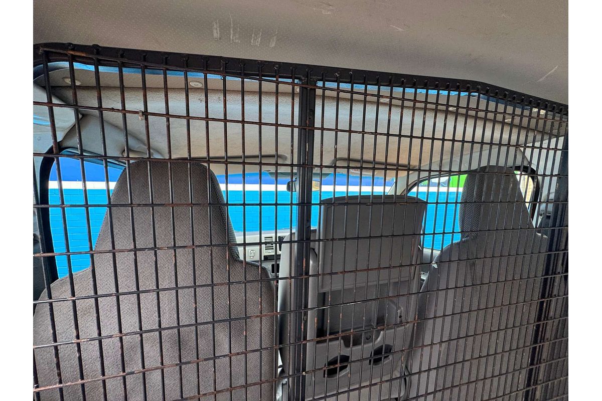 2005 Toyota Hiace  TRH201R LWB