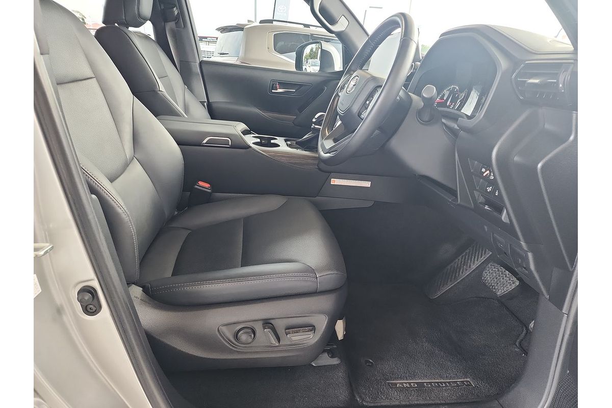 2022 Toyota Landcruiser VX FJA300R