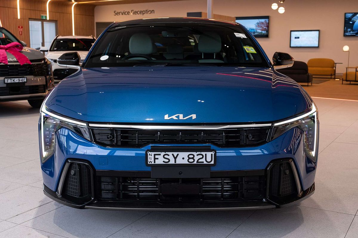 2025 Kia K4 GT-Line CL4m