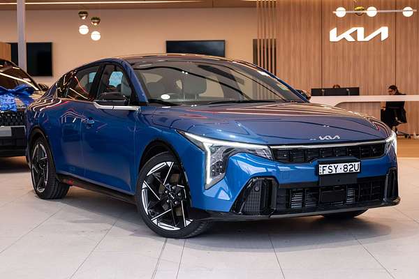 2025 Kia K4 GT-Line CL4m