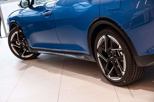 2025 Kia K4 GT-Line CL4m