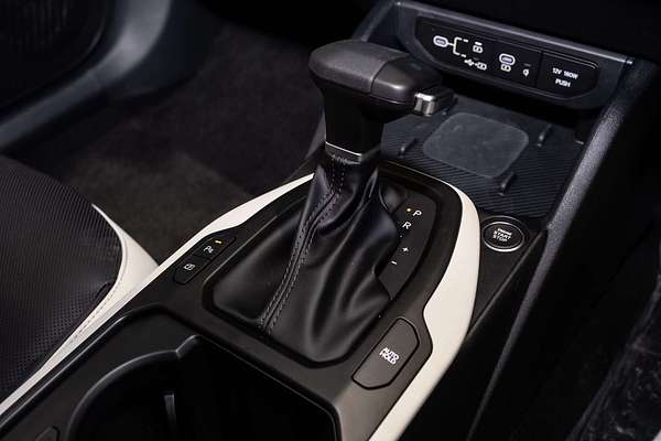 2025 Kia K4 GT-Line CL4m