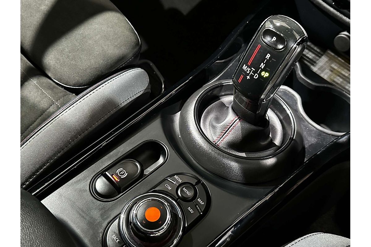 2020 MINI Clubman John Cooper Works Pure F54 LCI