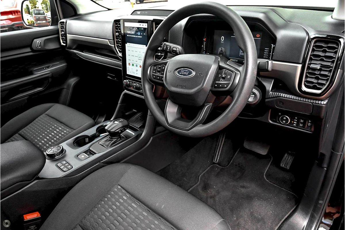 2025 Ford Everest Ambiente 2.0L