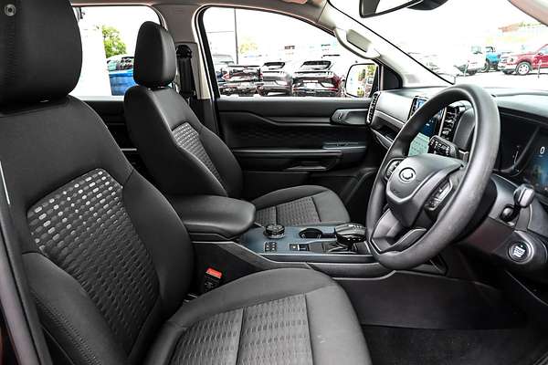2025 Ford Everest Ambiente 2.0L