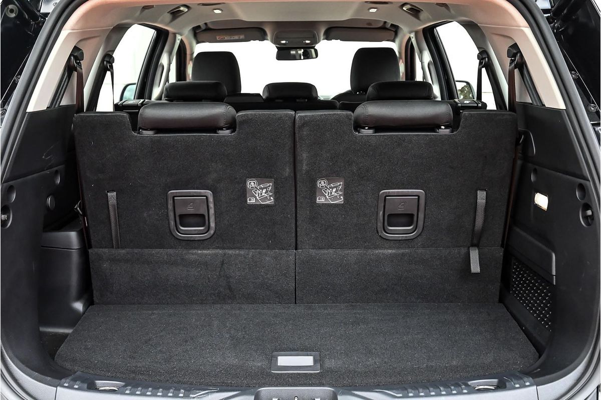 2025 Ford Everest Ambiente 2.0L
