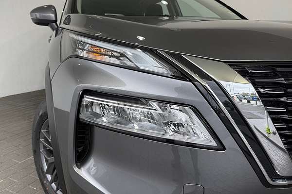 2025 Nissan X-TRAIL ST T33