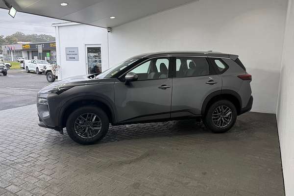 2025 Nissan X-TRAIL ST T33