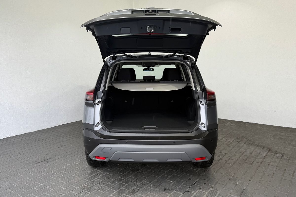 2025 Nissan X-TRAIL ST T33