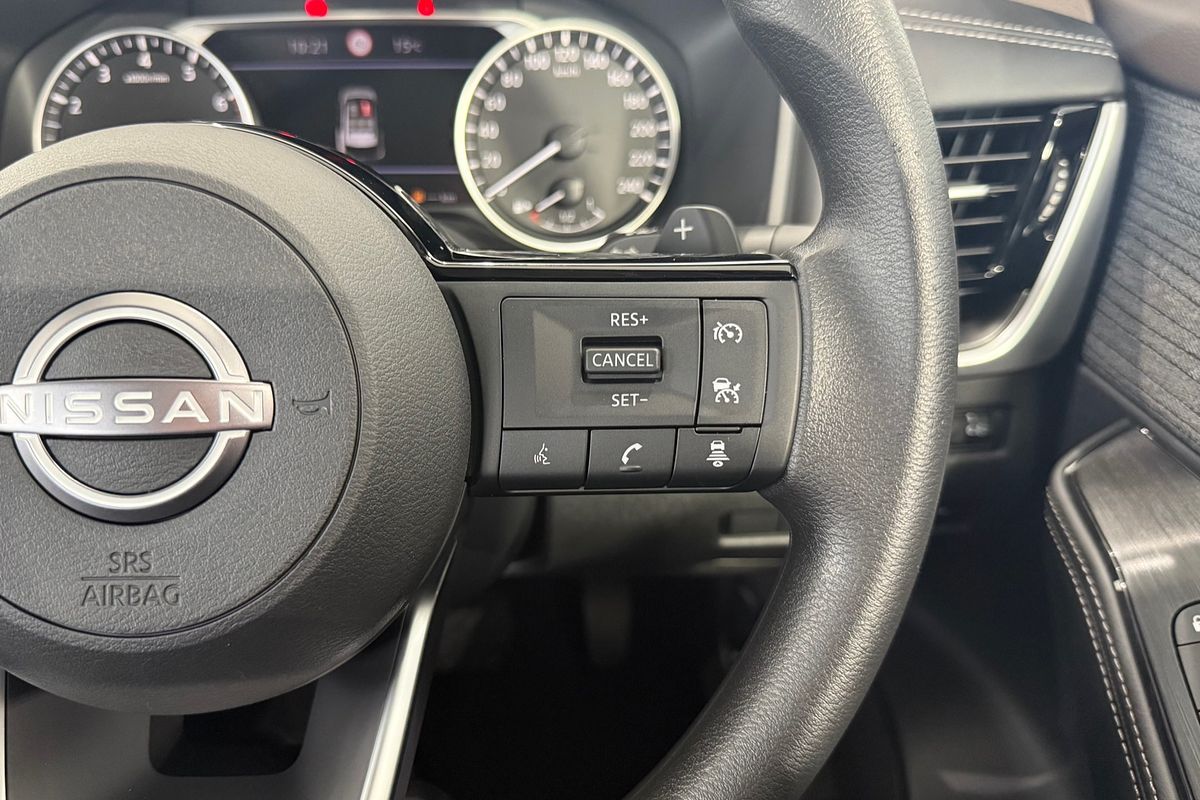 2025 Nissan X-TRAIL ST T33