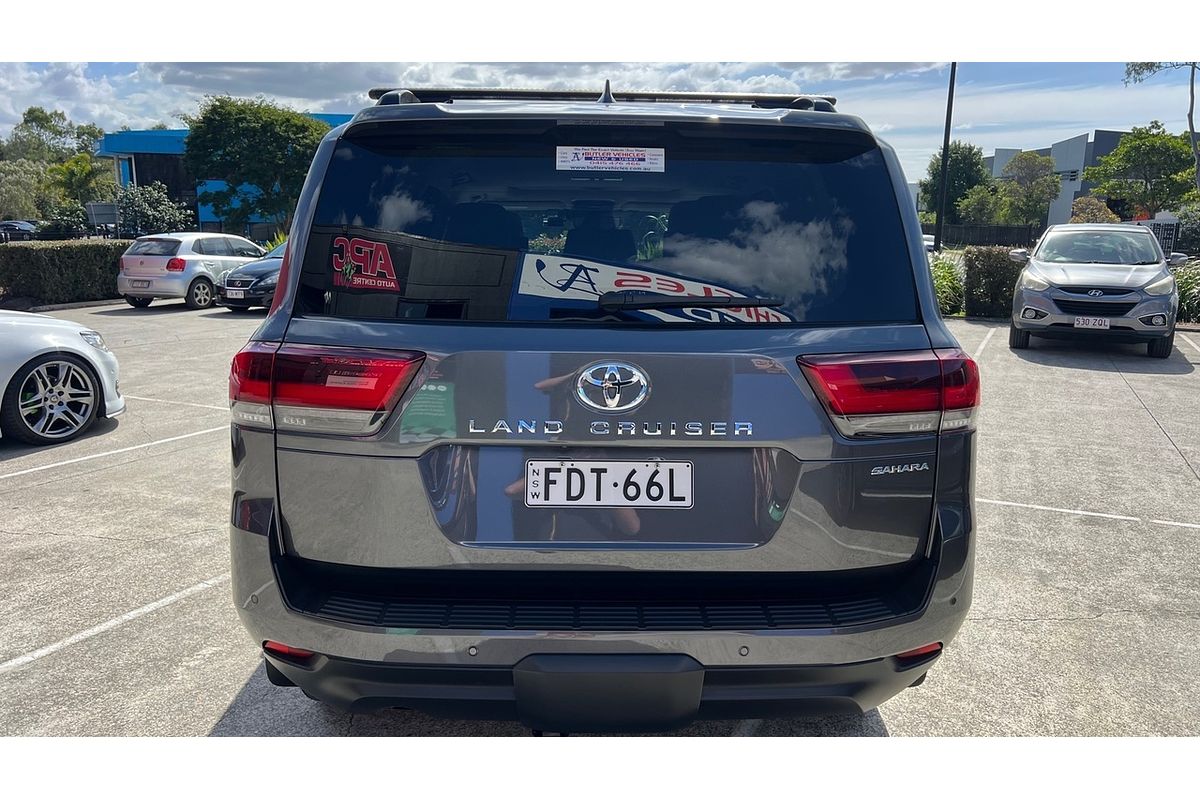 2023 Toyota Landcruiser Sahara FJA300R