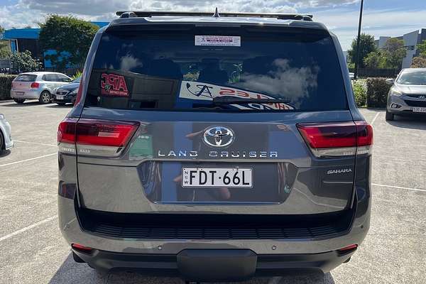 2023 Toyota Landcruiser Sahara FJA300R