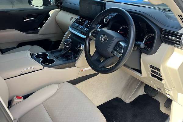 2023 Toyota Landcruiser Sahara FJA300R
