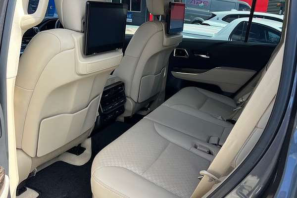 2023 Toyota Landcruiser Sahara FJA300R