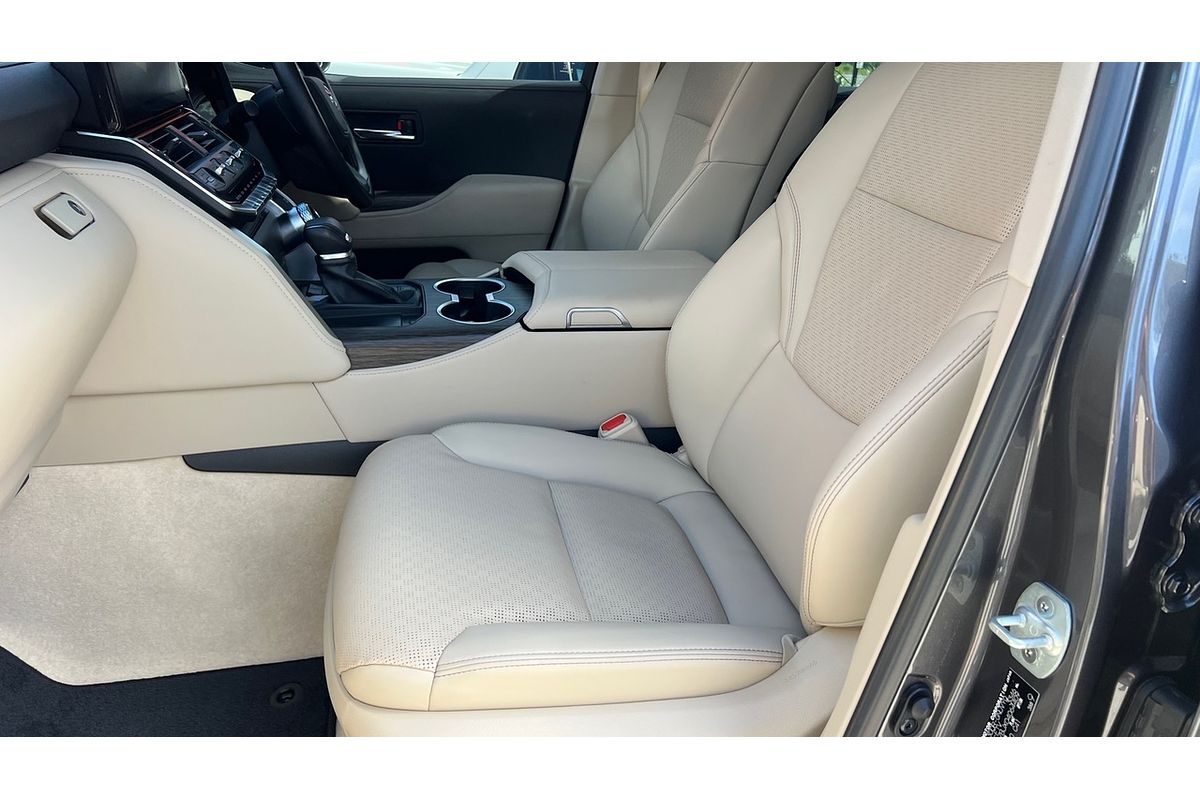2023 Toyota Landcruiser Sahara FJA300R