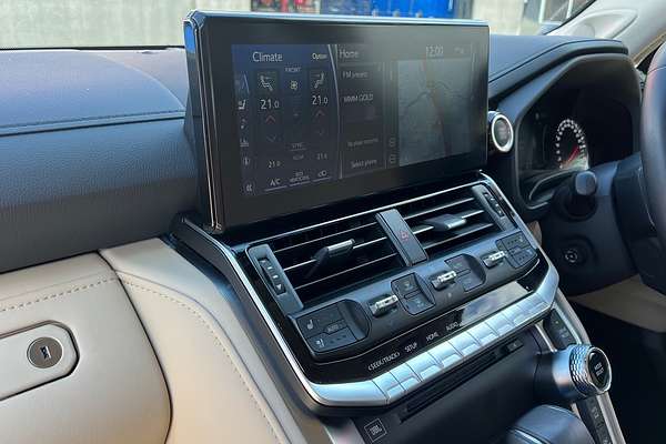 2023 Toyota Landcruiser Sahara FJA300R