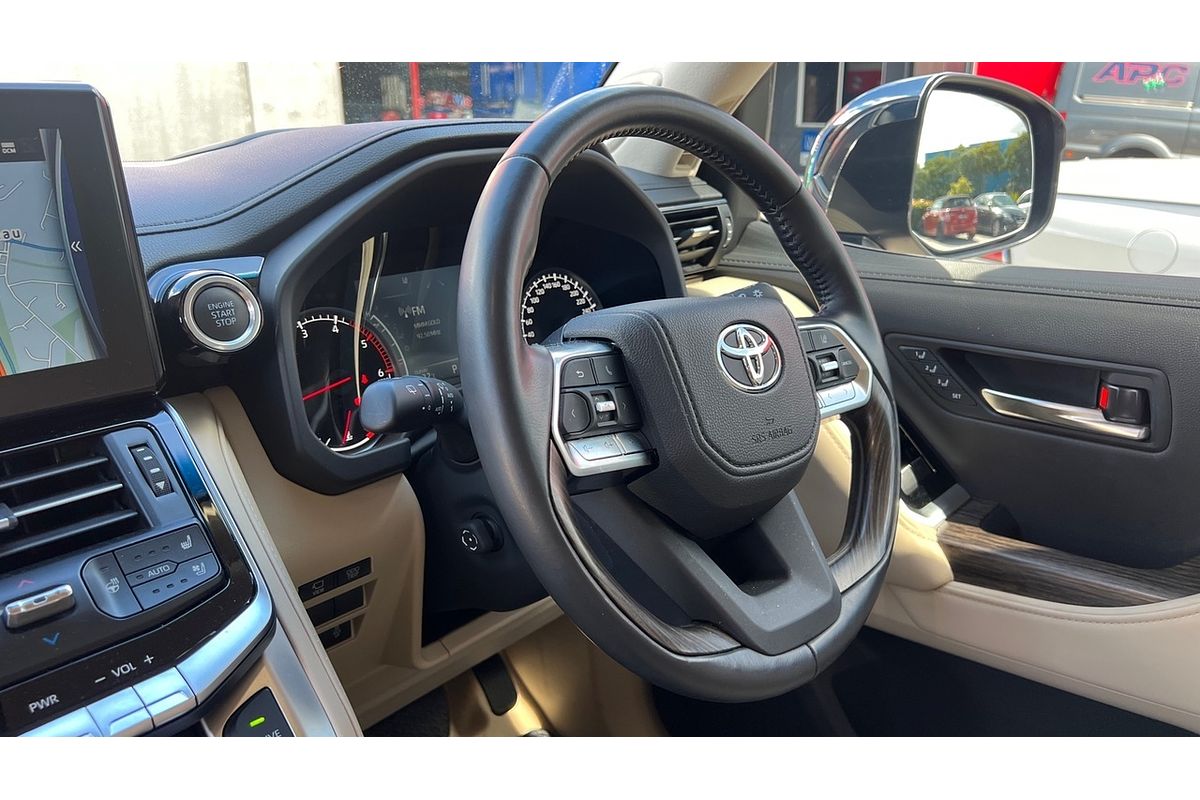 2023 Toyota Landcruiser Sahara FJA300R