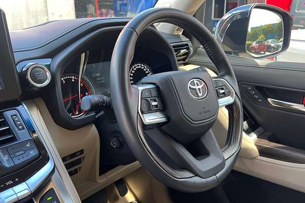 2023 Toyota Landcruiser Sahara FJA300R