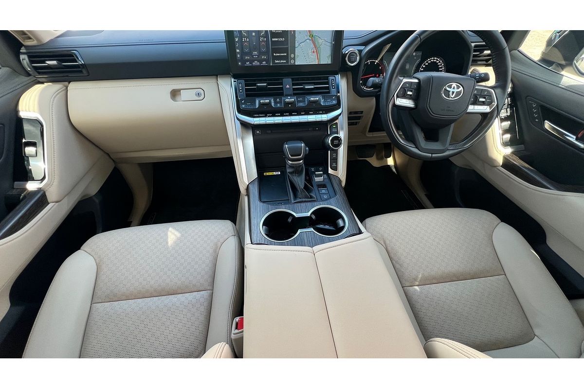 2023 Toyota Landcruiser Sahara FJA300R