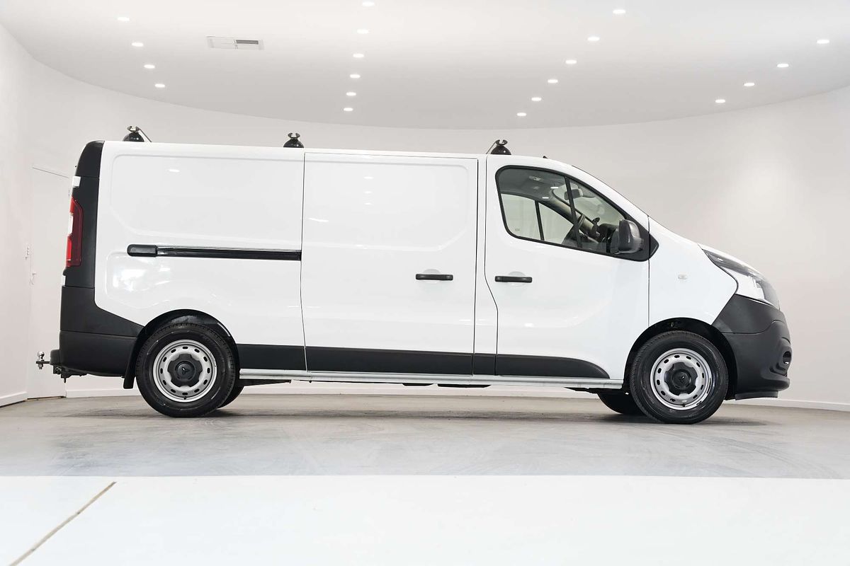 2020 Mitsubishi Express GLX SN LWB