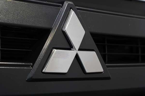 2020 Mitsubishi Express GLX SN LWB