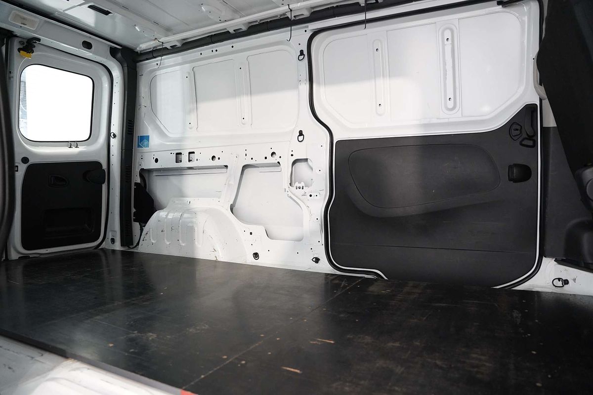2020 Mitsubishi Express GLX SN LWB