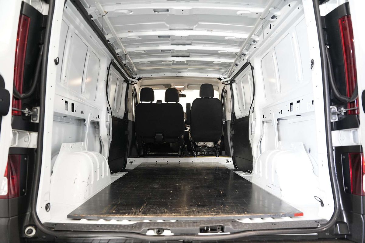 2020 Mitsubishi Express GLX SN LWB