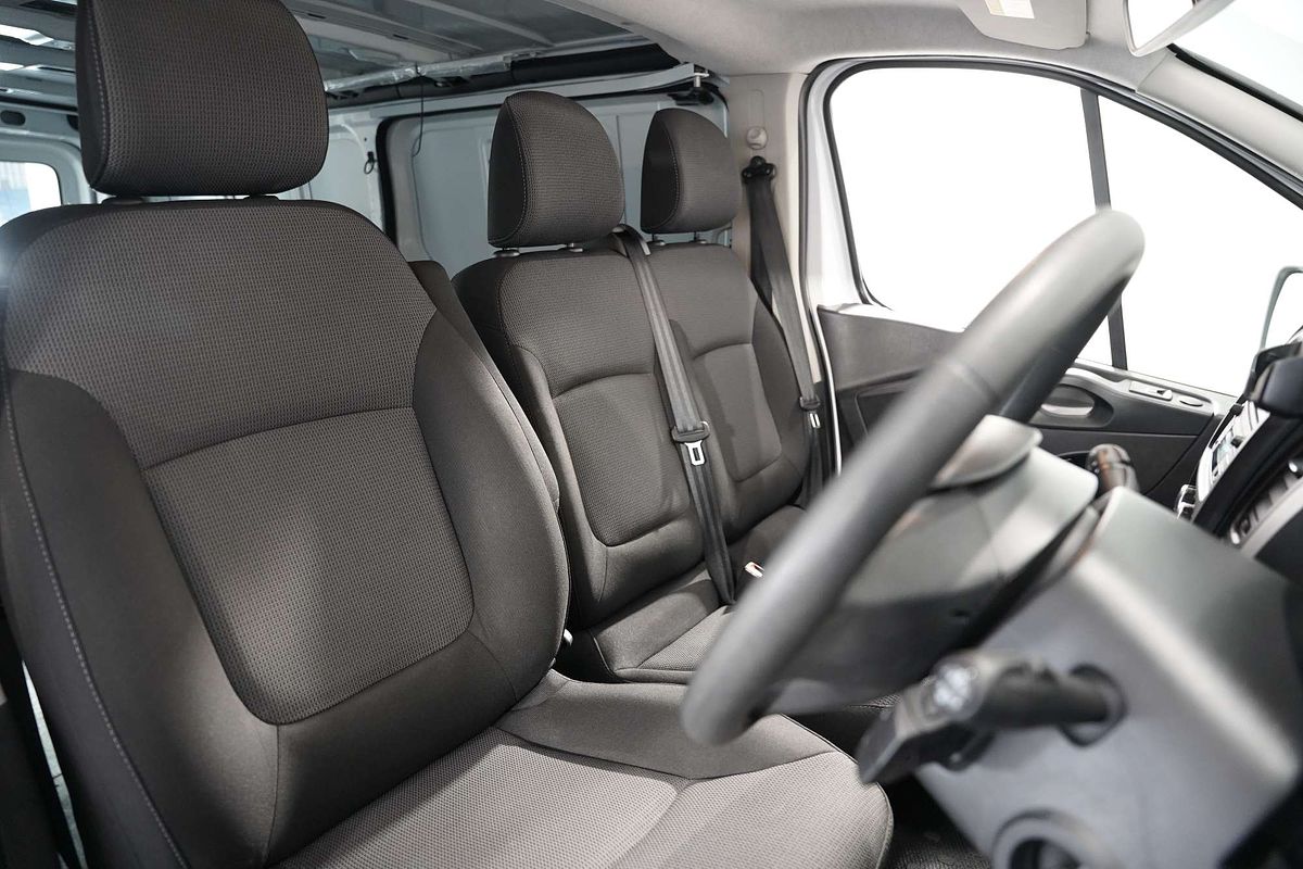 2020 Mitsubishi Express GLX SN LWB