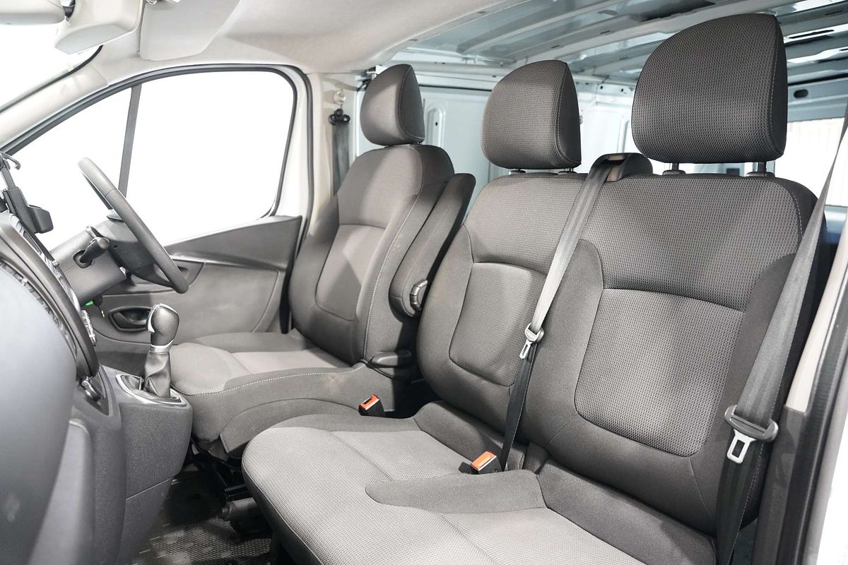 2020 Mitsubishi Express GLX SN LWB