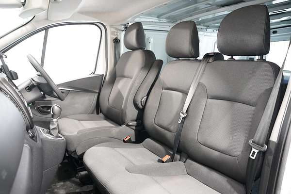 2020 Mitsubishi Express GLX SN LWB