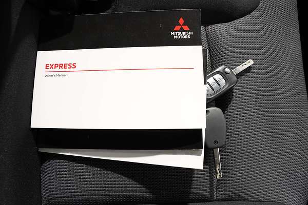 2020 Mitsubishi Express GLX SN LWB
