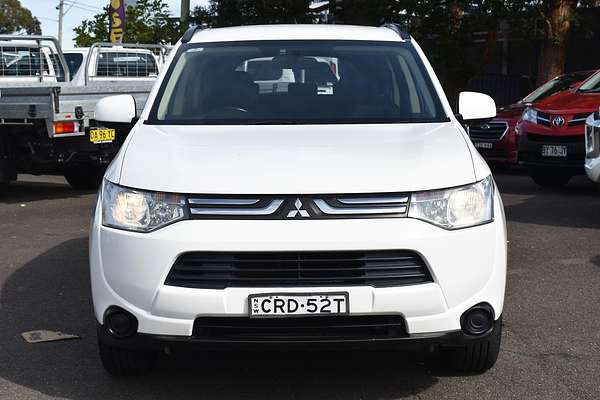 2013 Mitsubishi Outlander ES ZJ