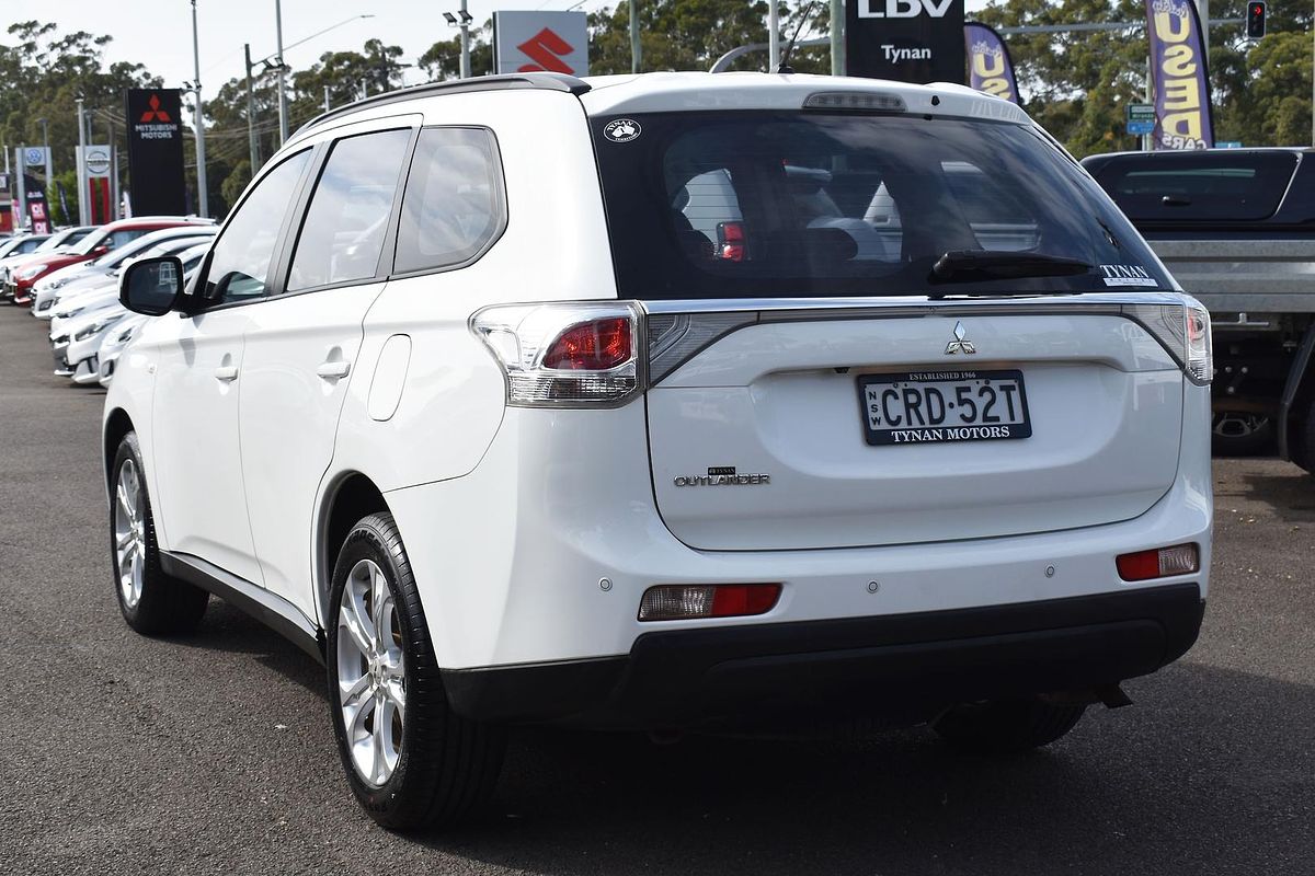 2013 Mitsubishi Outlander ES ZJ
