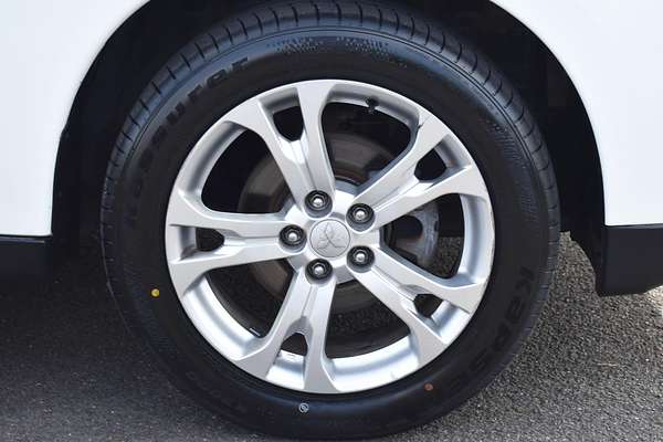 2013 Mitsubishi Outlander ES ZJ