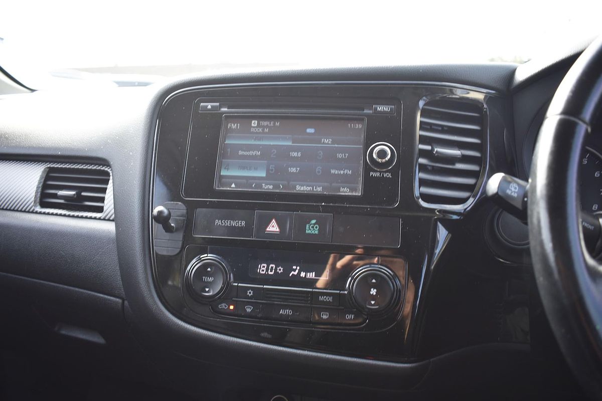 2013 Mitsubishi Outlander ES ZJ