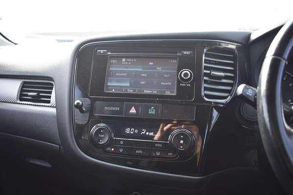 2013 Mitsubishi Outlander ES ZJ