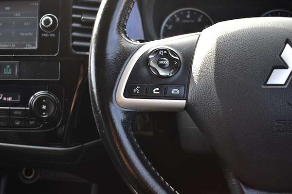 2013 Mitsubishi Outlander ES ZJ