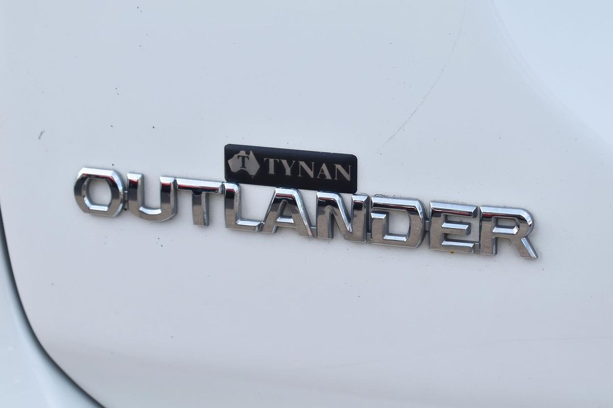 2013 Mitsubishi Outlander ES ZJ
