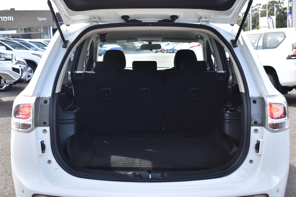 2013 Mitsubishi Outlander ES ZJ