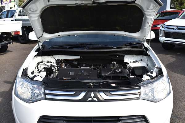 2013 Mitsubishi Outlander ES ZJ