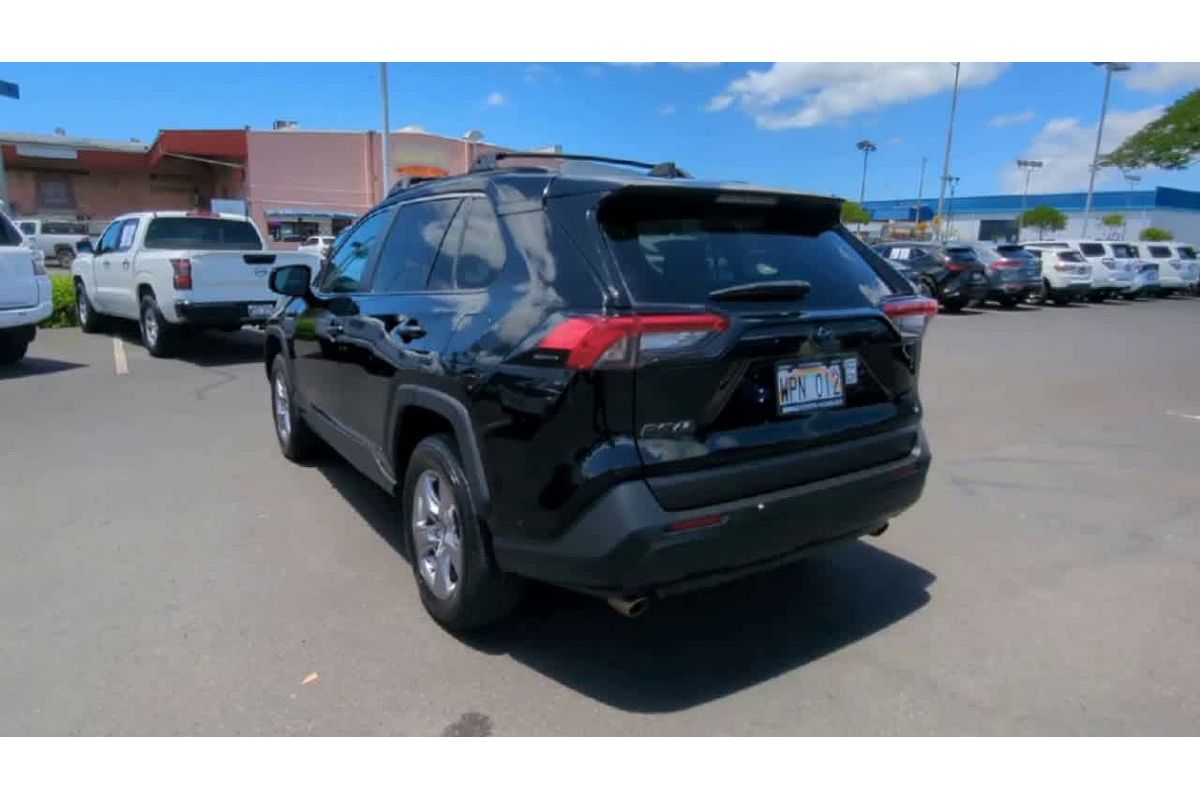 2022 Toyota RAV4 Hybrid LE