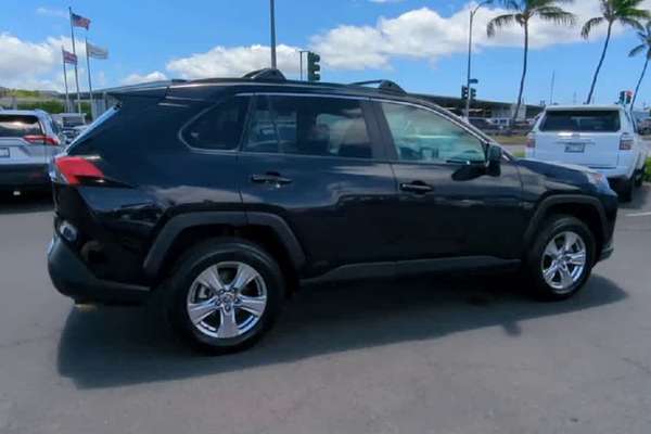 2022 Toyota RAV4 Hybrid LE