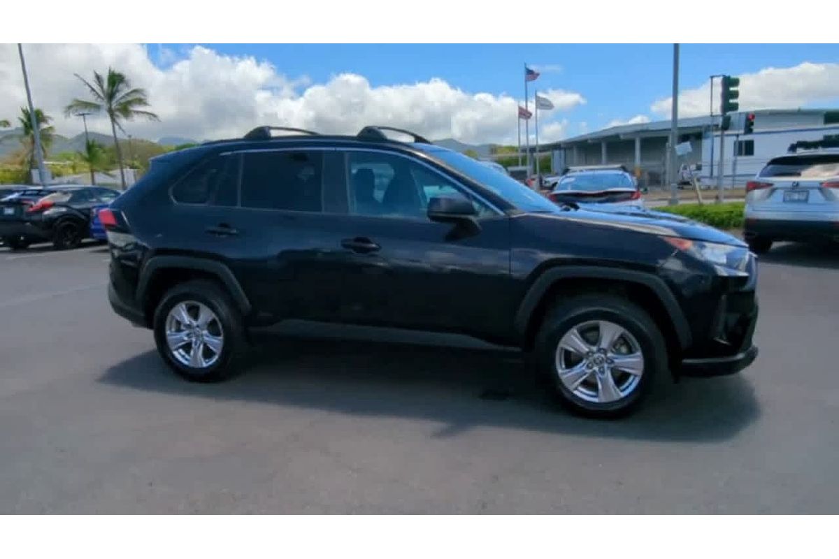 2022 Toyota RAV4 Hybrid LE